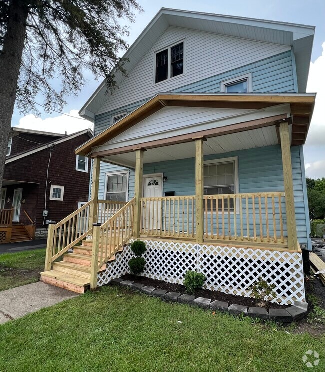 Building Photo - 104 Seward Ave