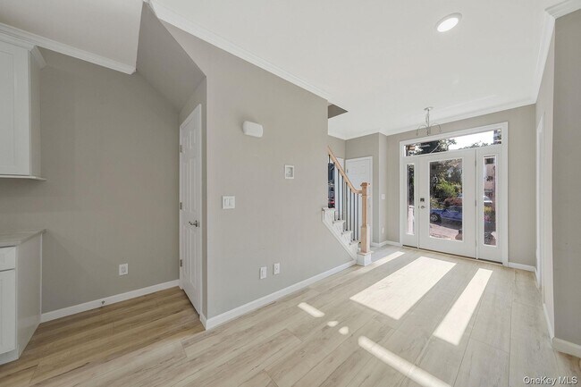 Foto del edificio - 119 Whittier Dr