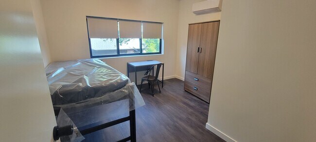 Foto del edificio - Single Bed Available Newly Renovated Build...
