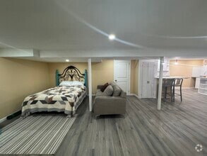 Building Photo - 18 Marchant Dr