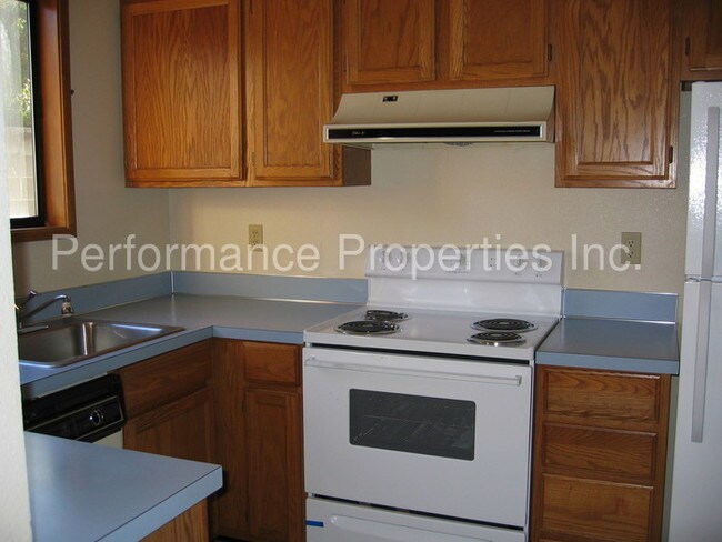 Building Photo - 2314 N Killingsworth St
