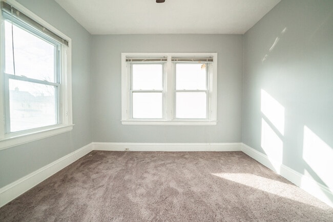 Building Photo - 2085 Marlowe Ave