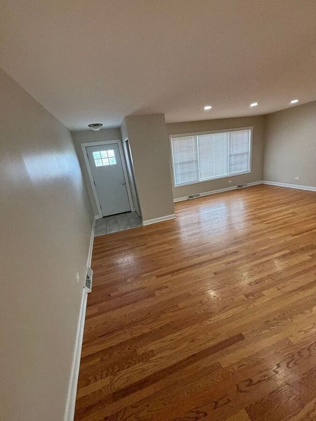 Building Photo - 3025 Lynn Ct