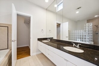Building Photo - 4333 O'Reilly