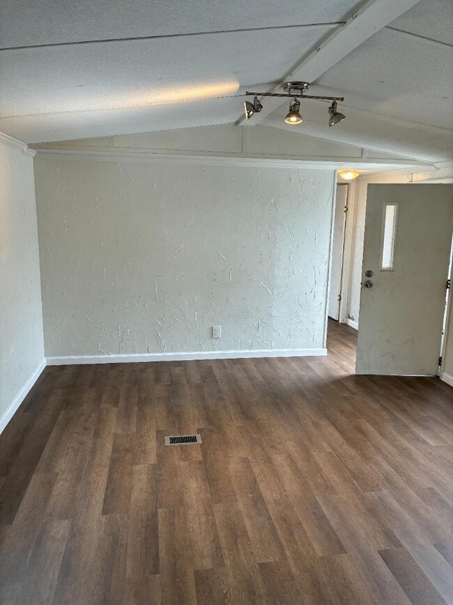 Foto del edificio - 2326 Sandy Ridge Dr