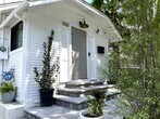 Primary Photo - 1120 S Barrington Ave