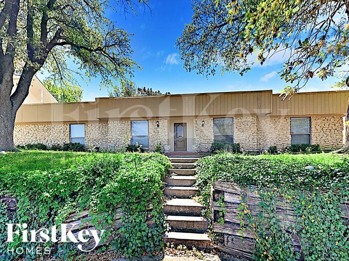 Foto principal - 7701 Skylake Dr