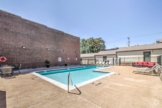 Building Photo - 1402 S Grand Blvd