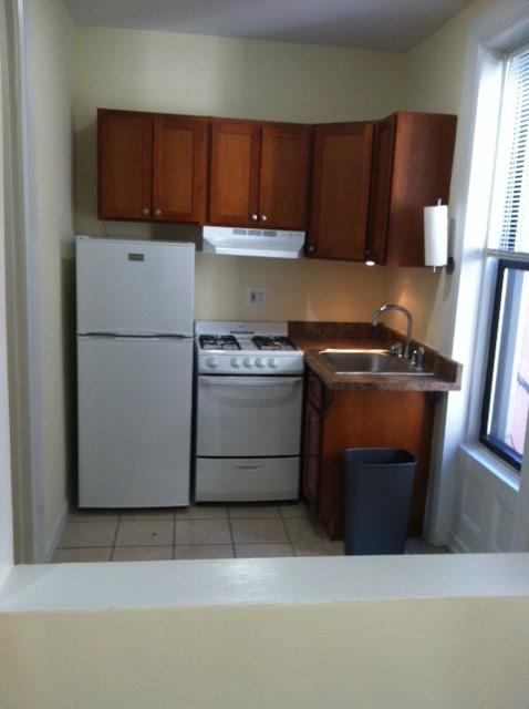 Building Photo - 312 W 51st St