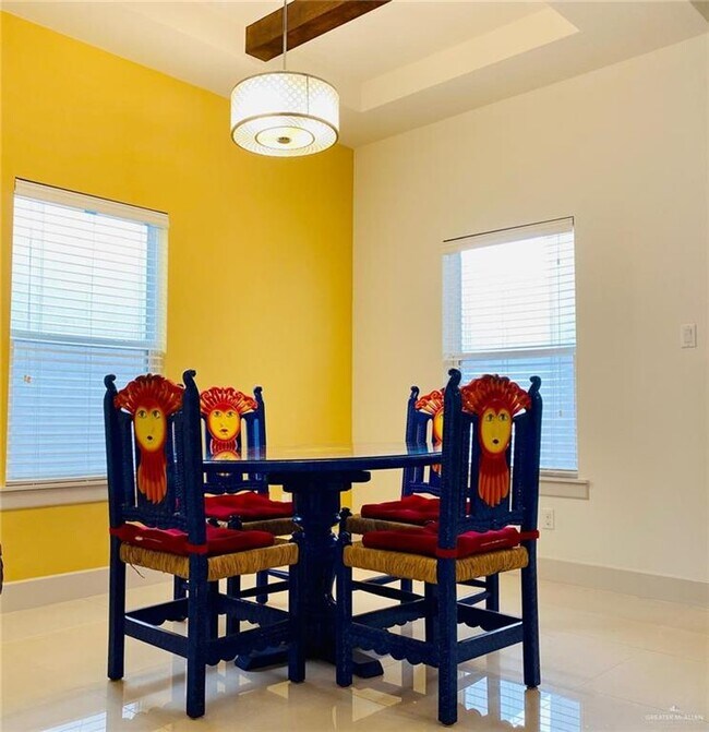 Foto del edificio - 2924 N 51st St