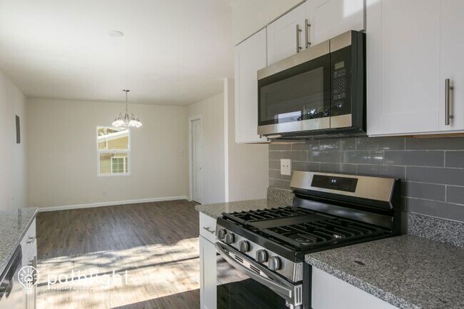 Building Photo - 11404 Cote Avenue NE