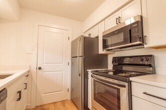 Building Photo - 506-510-510 SE 46th Ave