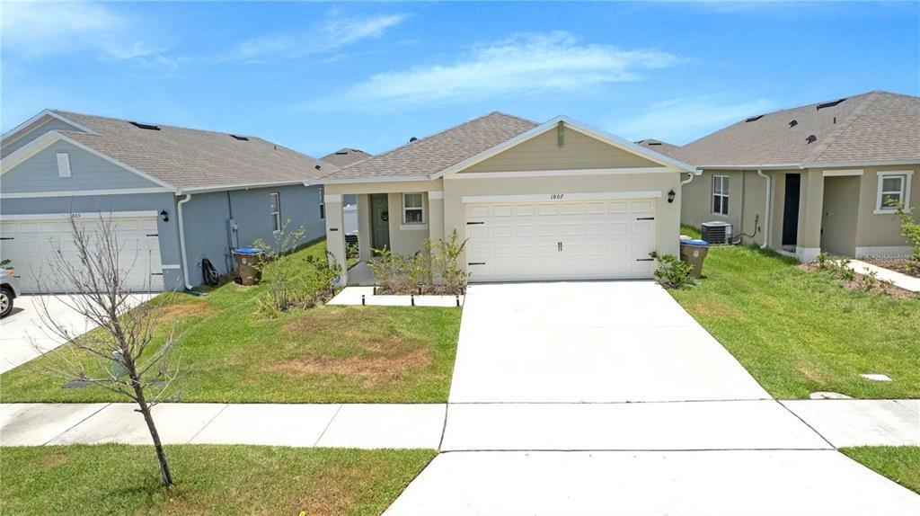 Primary Photo - 1807 Wild Rye Way