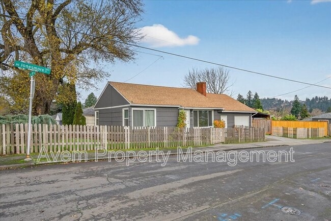 Building Photo - 7405 NE Jonesmore St