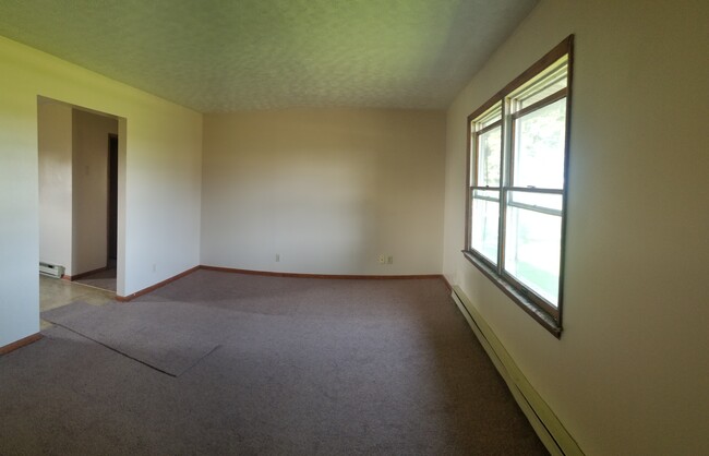 Living Room - 3226 Shaffer Rd