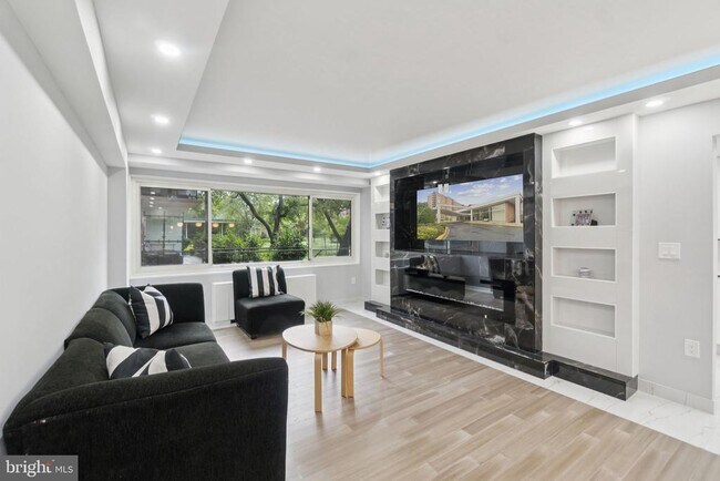 Foto del edificio - 4201 Cathedral Ave NW