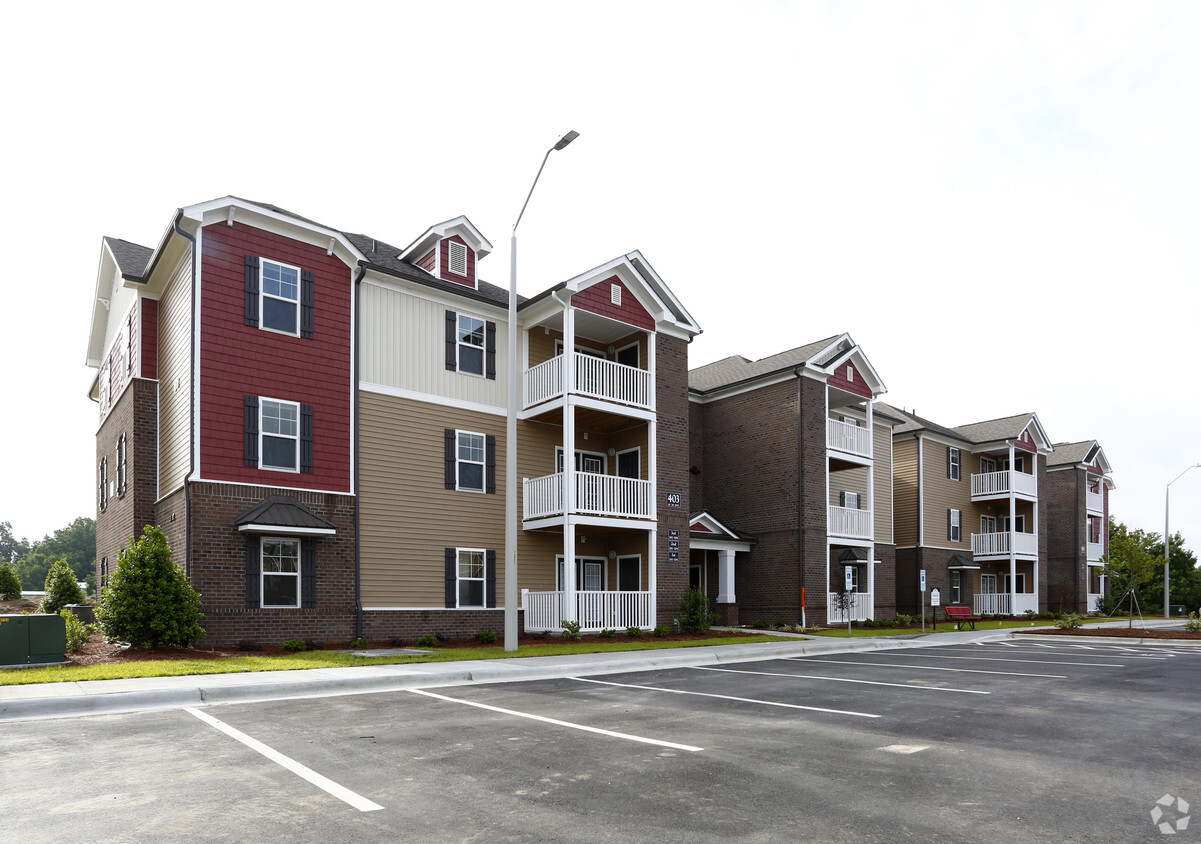 Foto principal - Glen Lake Apartments