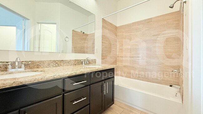 Building Photo - 7323 E Belleview St