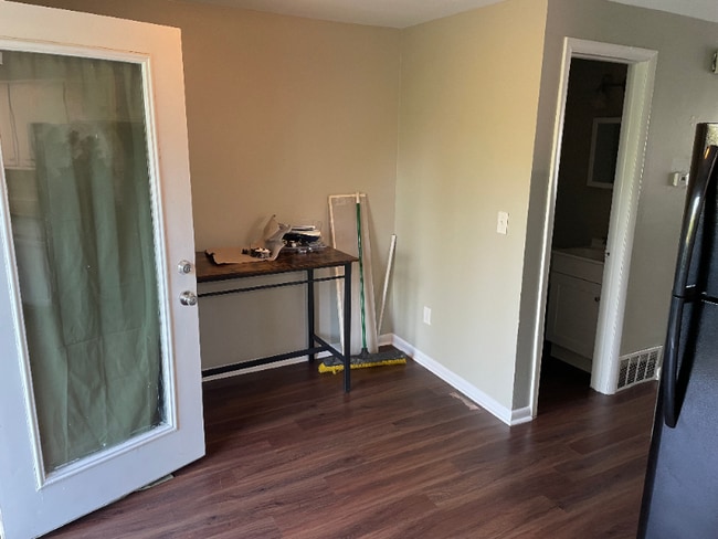 Building Photo - 532 Barnett Rd