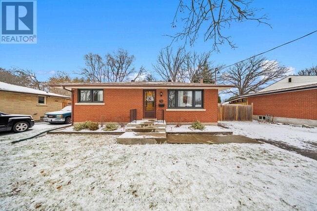 Building Photo - 32 Collingdon Dr
