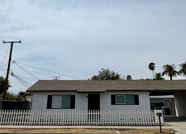 Building Photo - 711 E Oakland Ave