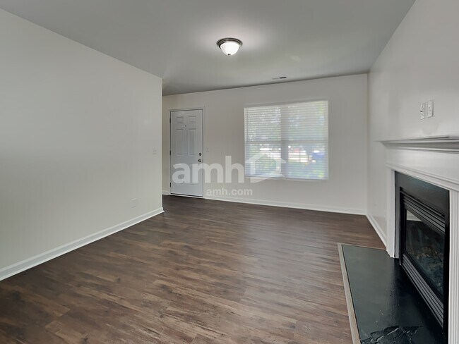 Foto del edificio - 132 Drewsbury Dr