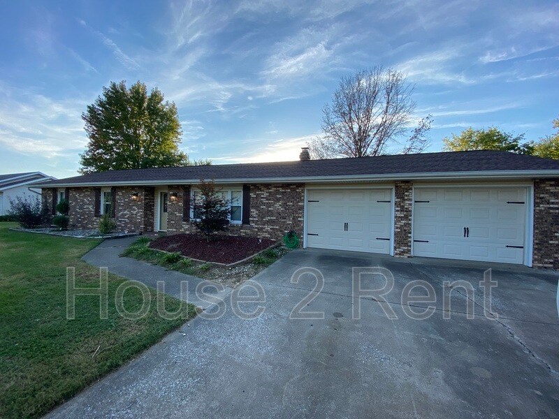 608 Mary Lynn Dr, Marion, IL 62959 House for Rent in Marion, IL