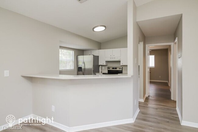 Building Photo - 3 br, 2 bath House - 4498 Jaslo Avenue UNIT