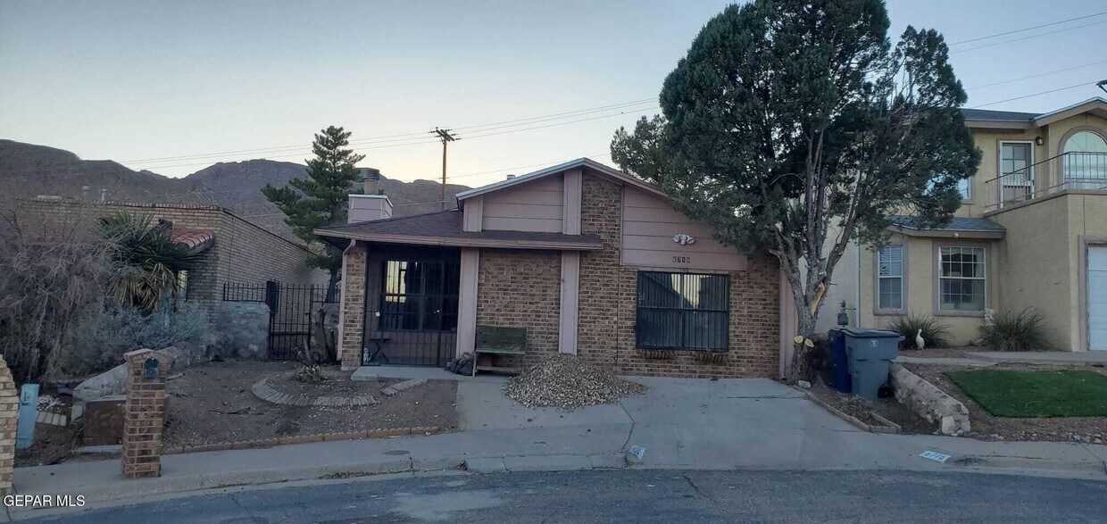 Foto principal - 6716 Ridge Top Dr