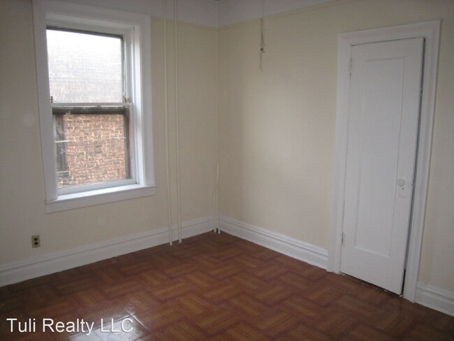 Building Photo - 321 Fairmount Ave