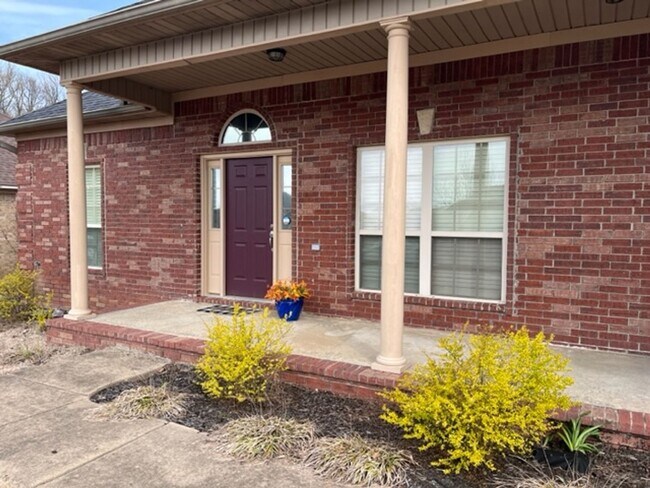 Foto del edificio - Beautiful All Brick home in Cabot