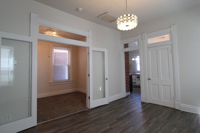 Foto del edificio - 1 Bedroom 1 Bath House In The Strawberry Hill Neighborhood