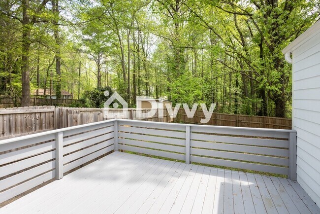 Building Photo - 6030 Stonewall Dr