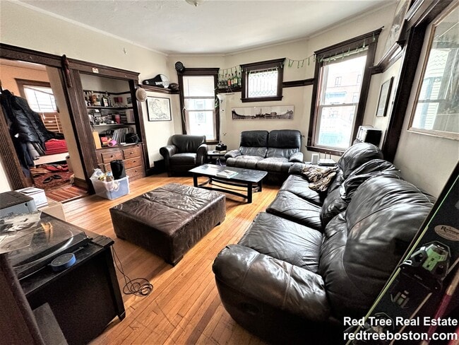 Foto del edificio - 87 Gardner St