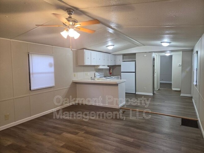 Building Photo - 134 Joy Drive