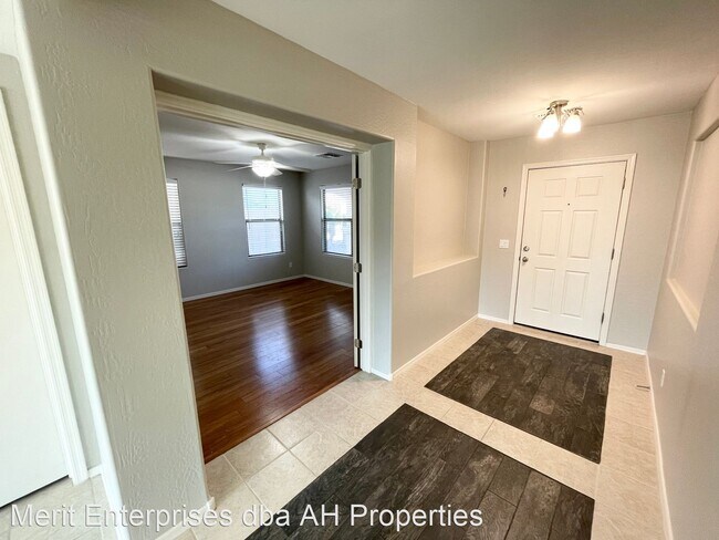 Building Photo - 3 br, 2.5 bath House - 2145 W AGRARIAN HIL...