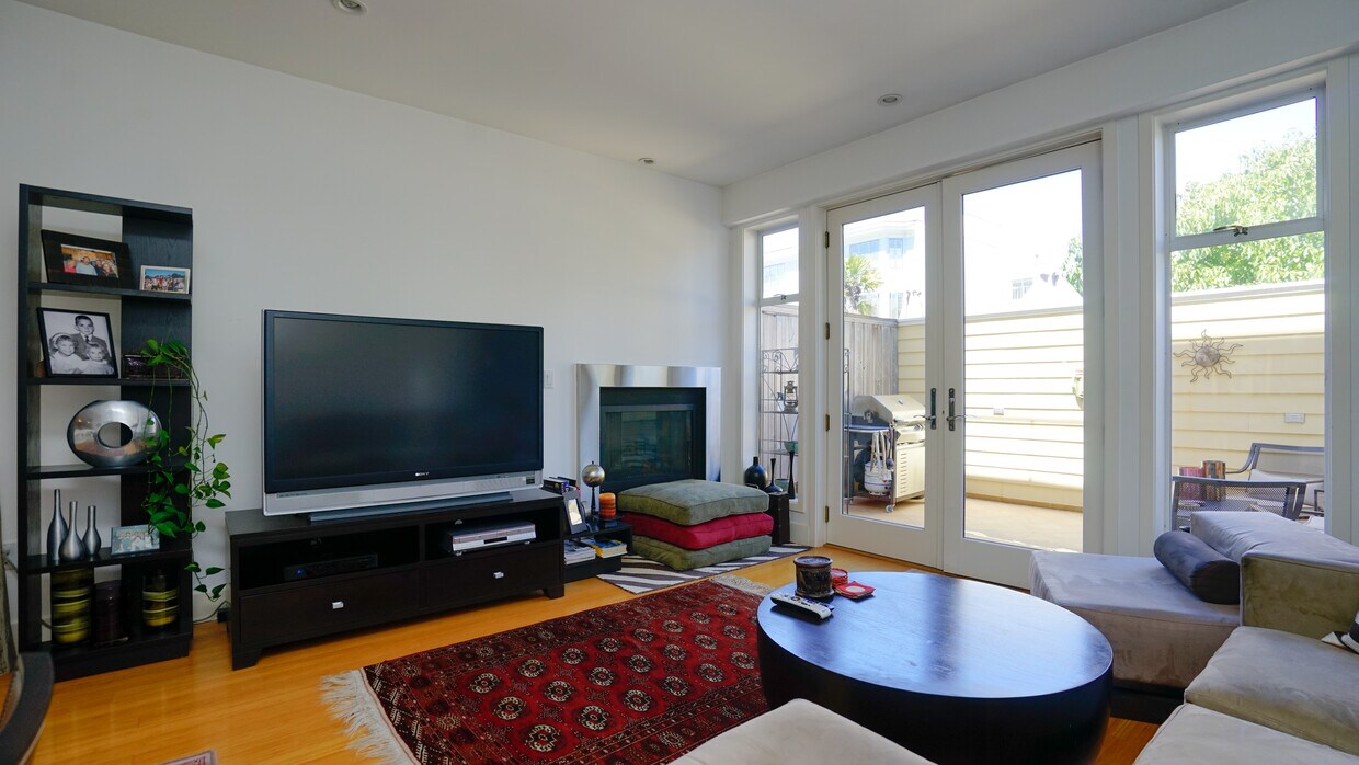 Living room - 1738 Lombard St