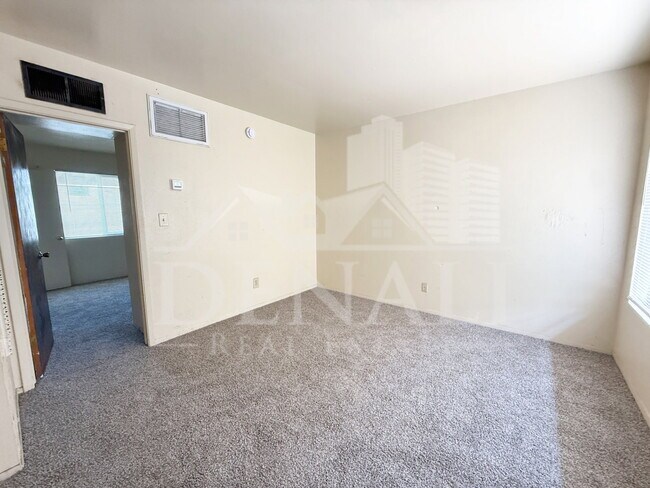 Foto del edificio - 1211 W Apache Trail