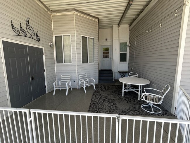 Foto del edificio - 17200 W Bell Rd