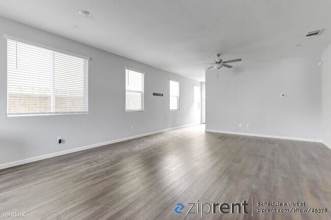 Foto del edificio - 4 br, 2.5 bath House - 174 Sullivan Dr, Me...
