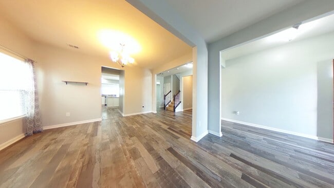 Building Photo - 4 Bedroom 2.5 Bathroom Rental in Oakmont o...