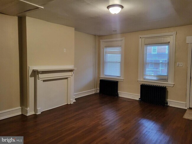 Foto del edificio - 223 W 22nd St
