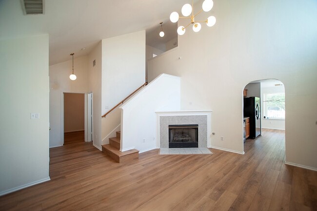 Building Photo - 140 Schmidt