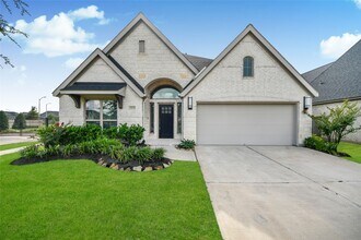 Building Photo - 2130 Coyote Run Dr