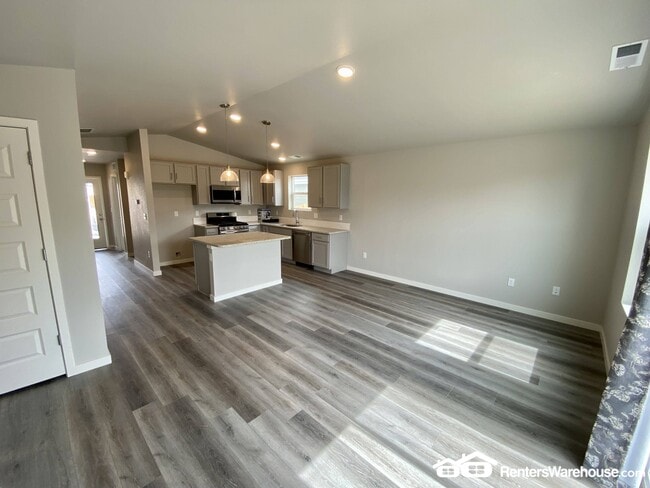 Building Photo - 508 Bobcat Ct