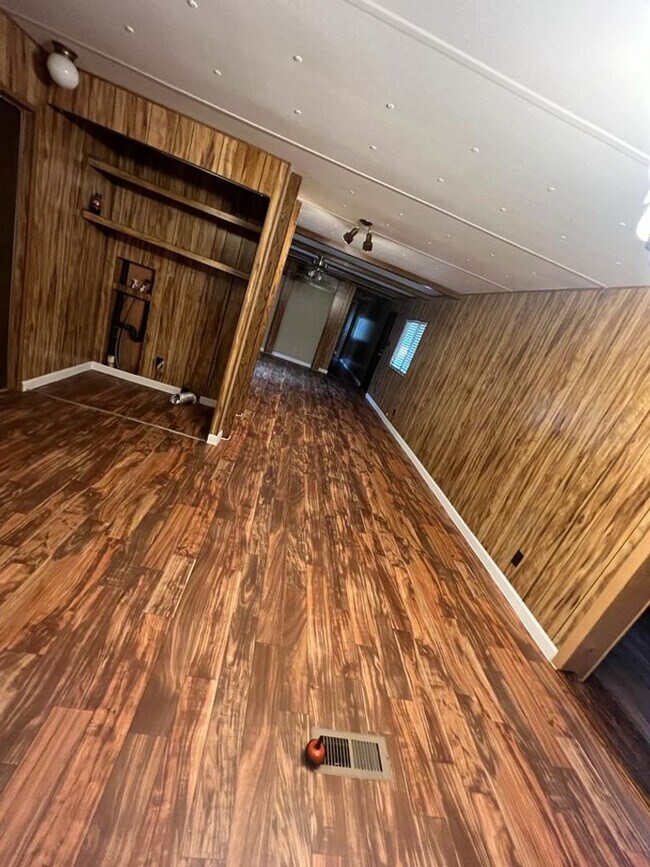 Foto del edificio - 3710 Stanley Dr