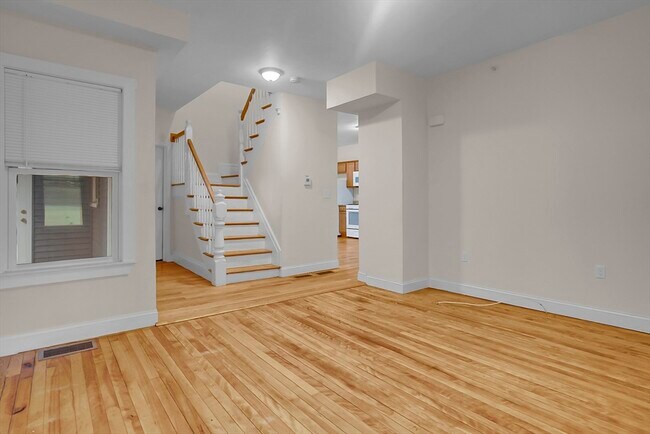 Building Photo - 29-33-33 Highland Ave