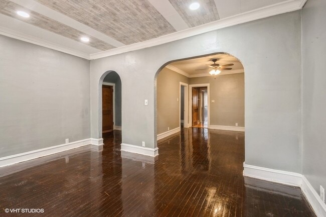 Building Photo - 3621 N Whipple St