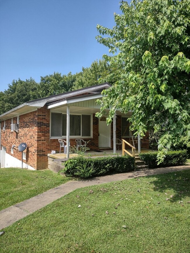 Building Photo - 619 Wingo Rd