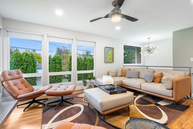 Building Photo - 2404 SW 104th St